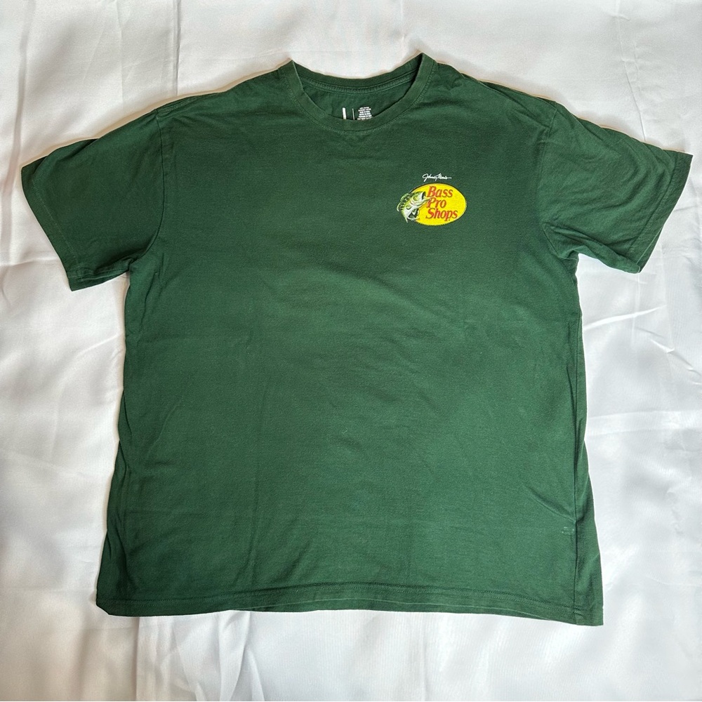 Bass Pro Men’s Green Logo Size: Large Shirt